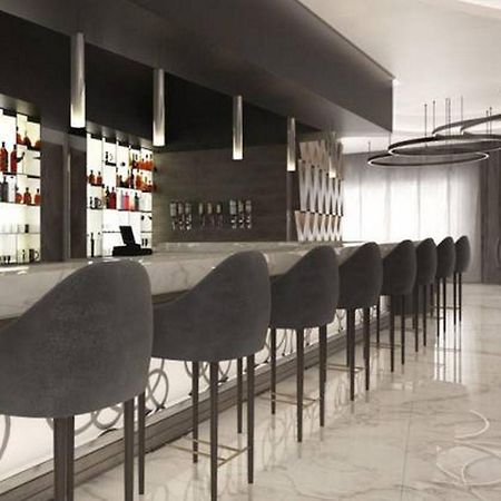 Room In Lodge - The Envoy Hotel And Suites Abuja Extérieur photo