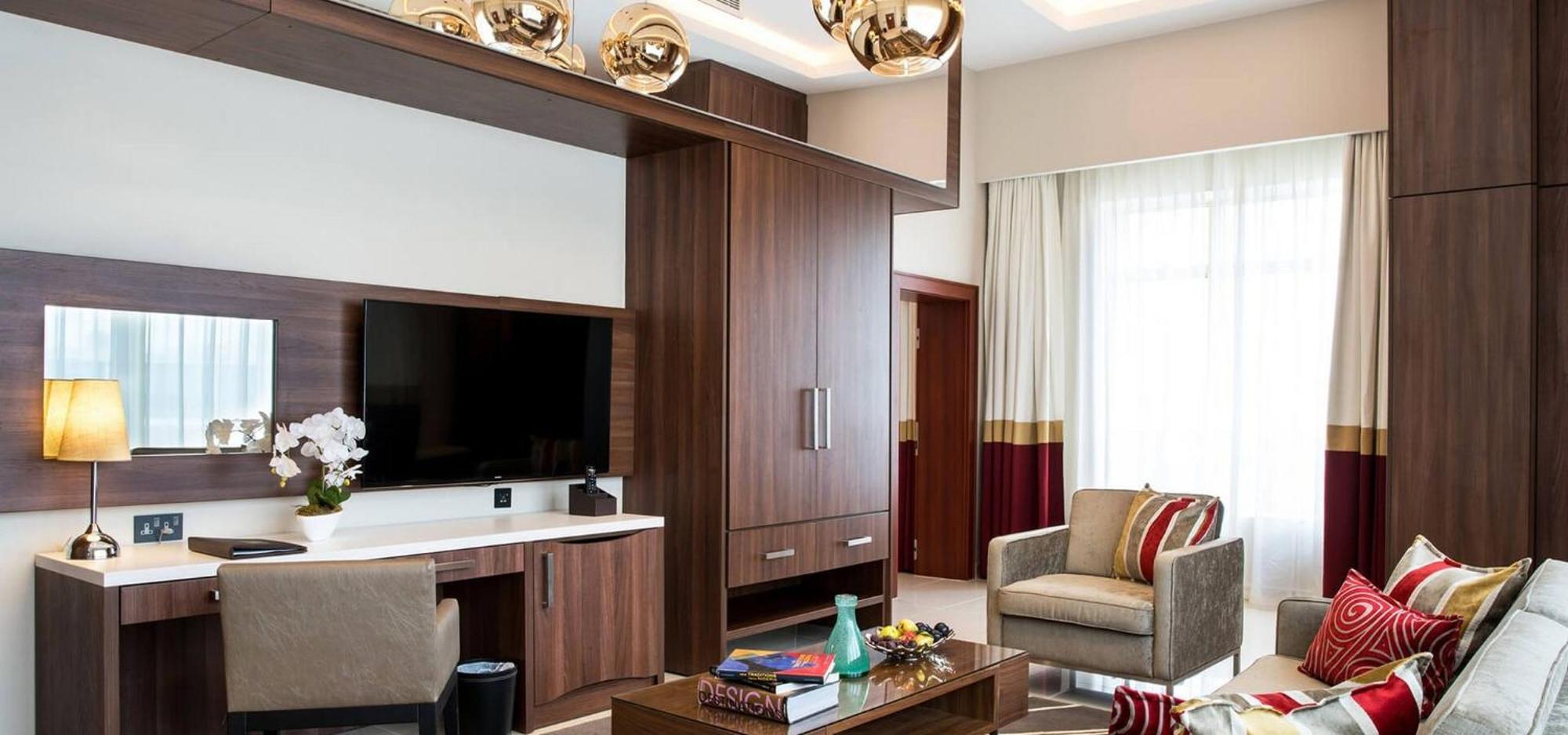 Room In Lodge - The Envoy Hotel And Suites Abuja Extérieur photo