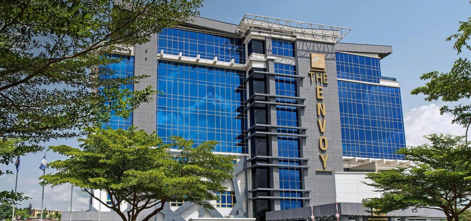 Room In Lodge - The Envoy Hotel And Suites Abuja Extérieur photo